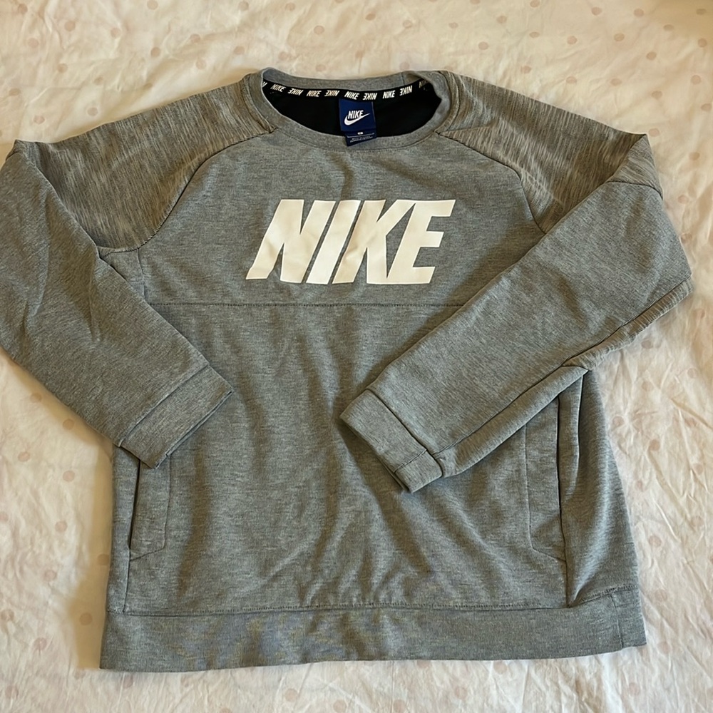 NIKE Girls Dri-Fit Gray Crew Neck with Spacious Kangaroo Pocket size Kids Large